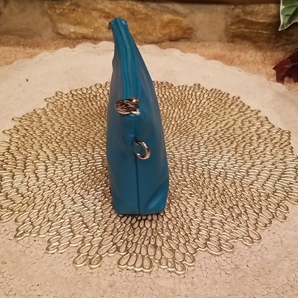 London Fog Embossed Faux Croc Tote - Picture 12 of 15